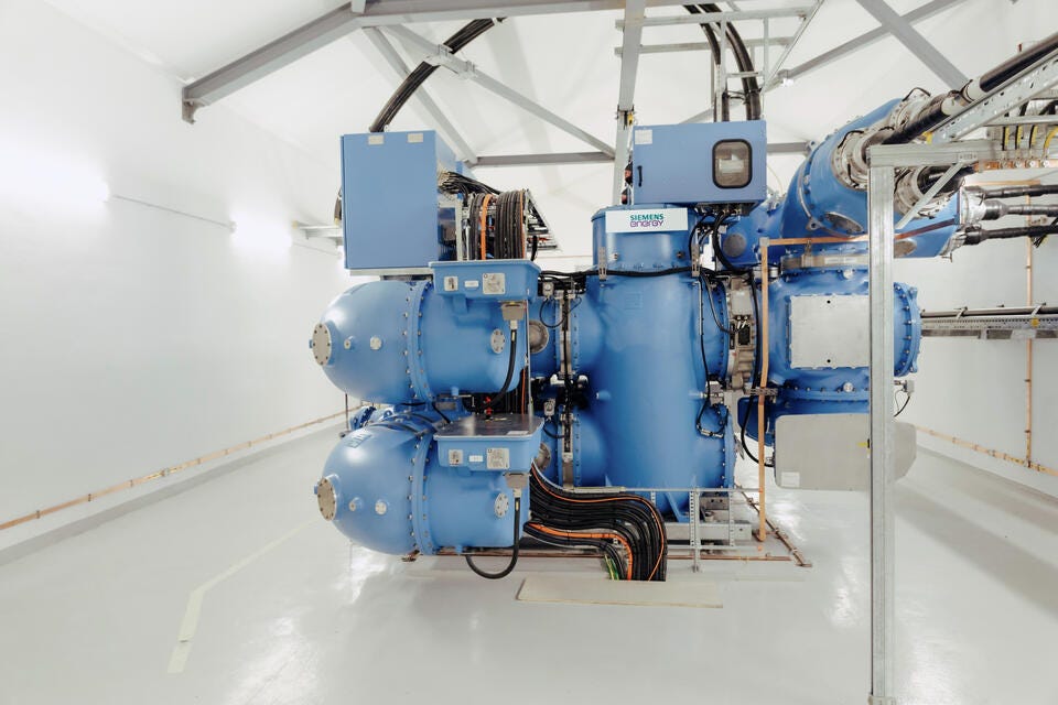 Gas-Insulated Switchgear | SF6-Free Blue Technology