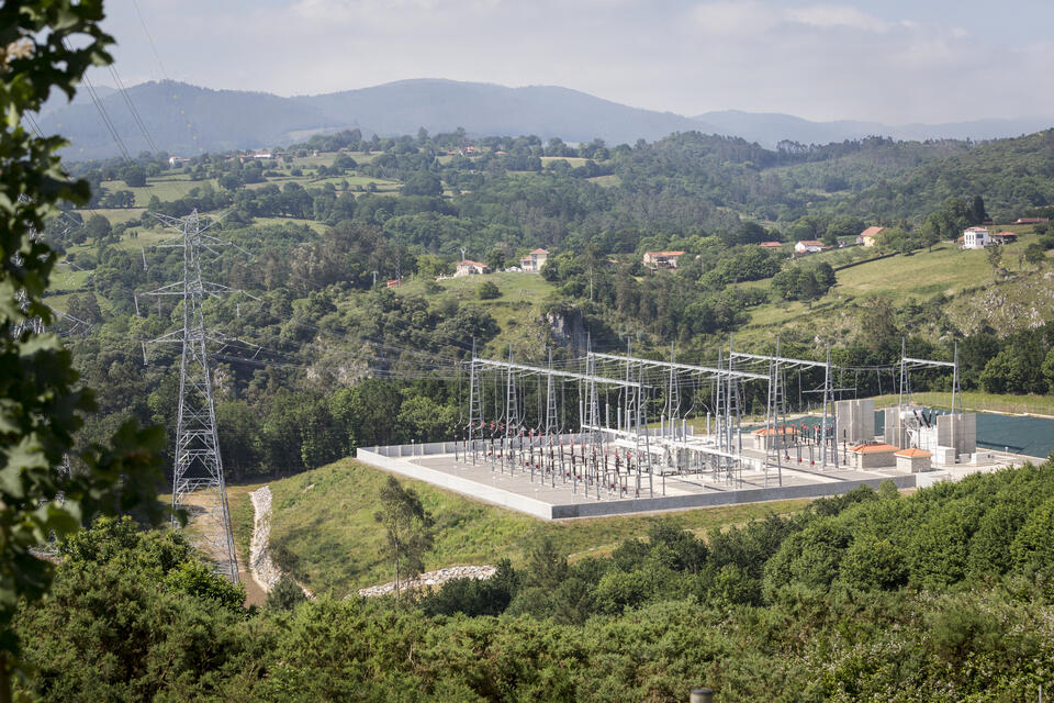 High Voltage Services for Switchgear and Breakers