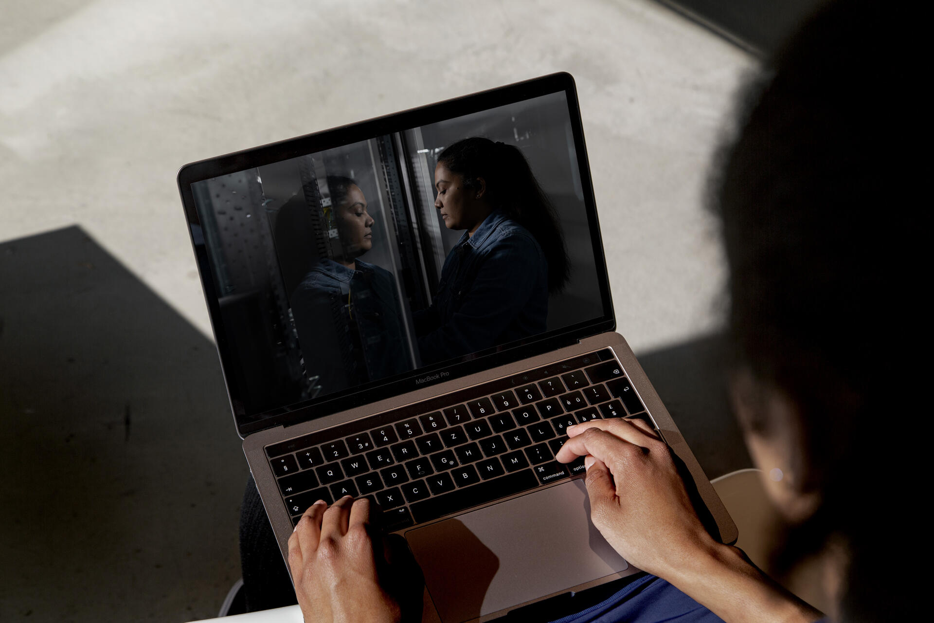 Omnivise T3000 Cybersecurity whitepaper cover